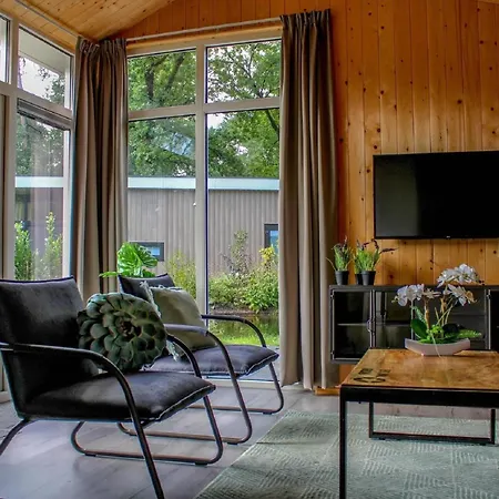 Comfortable With Combination Microwave Near The Veluwe Chalé