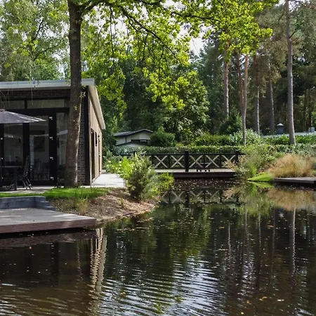 Chic In Hoenderloo